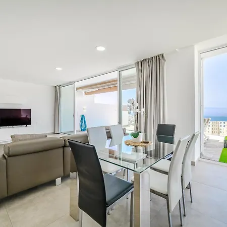 Holiday home Fabuloso Con Vista Panoramica Y Piscina Privada. *