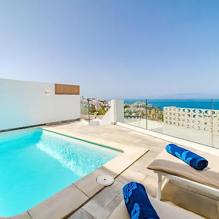 Holiday home Fabuloso Con Vista Panoramica Y Piscina Privada. *
